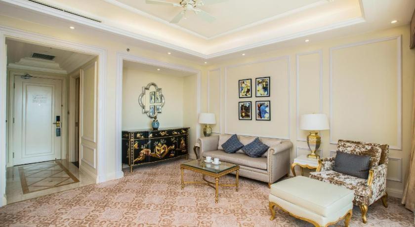 VINOASIS Phú Quốc Hotel Biên Hòa Exterior foto
